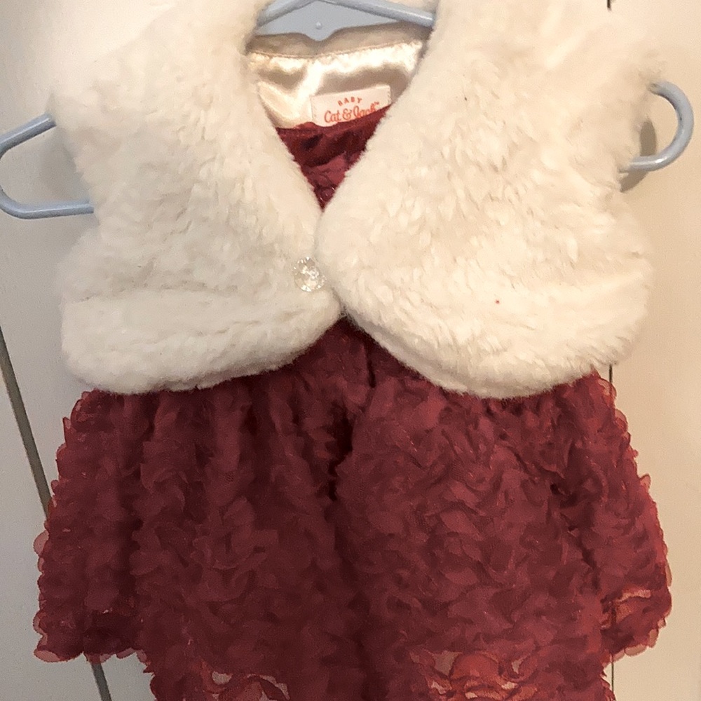 Made In Vietnam, soft velvet lining, the best is made of soft material.